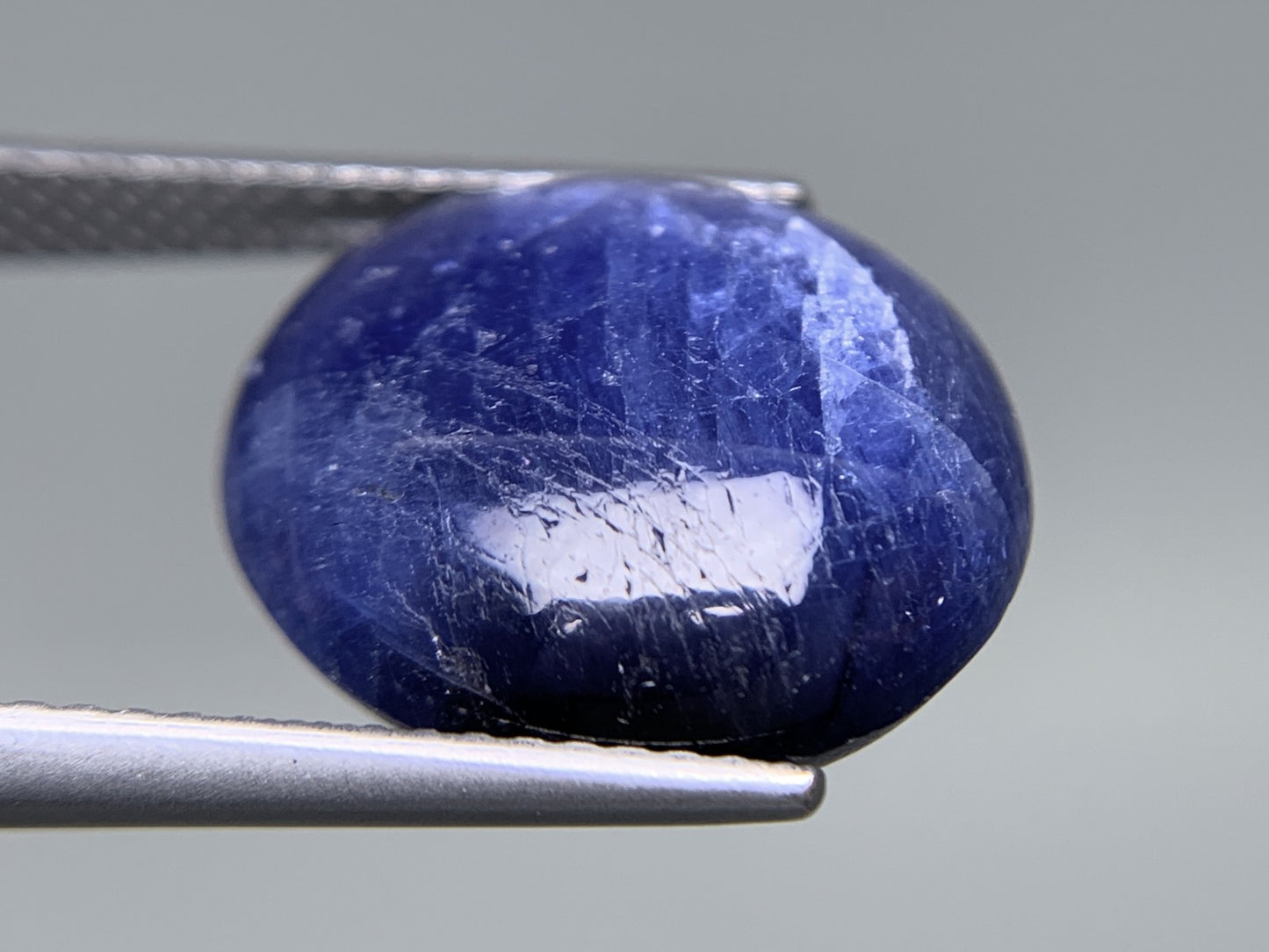 サファイア 天然 12.075ct 宝石ソーティング付き 14.5㎜×13.6㎜×5.3㎜ ルース（ 裸石 ） 8261Y