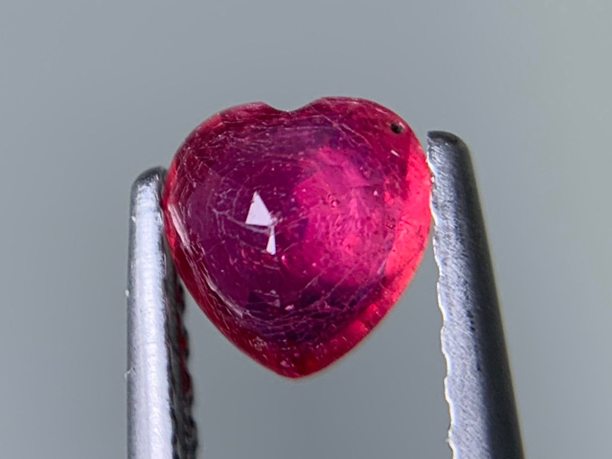 ルビー 天然 0.573ct 宝石ソーティング付き 5.2㎜×5.1㎜×2.5㎜ ルース（ 裸石 ） 8493Y
