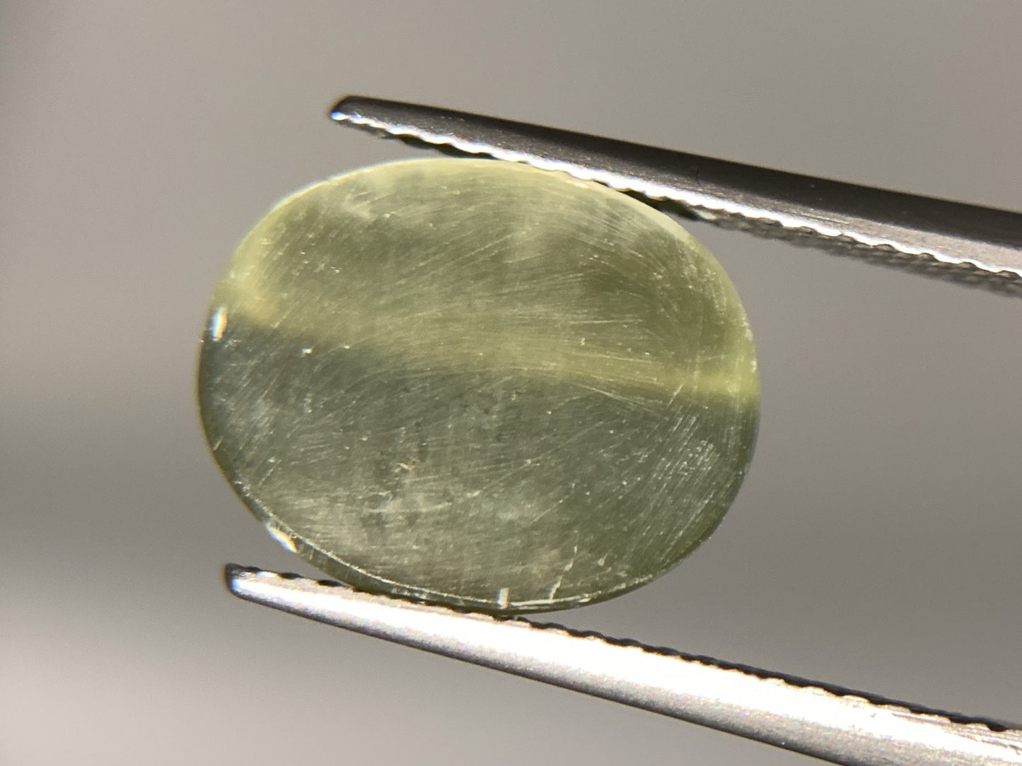 ネフライトキャッツアイ 5.449ct  宝石ソーティング付き  12.5㎜×10.1㎜×5.0㎜  天然 ルース（ 裸石 ） 4781Y