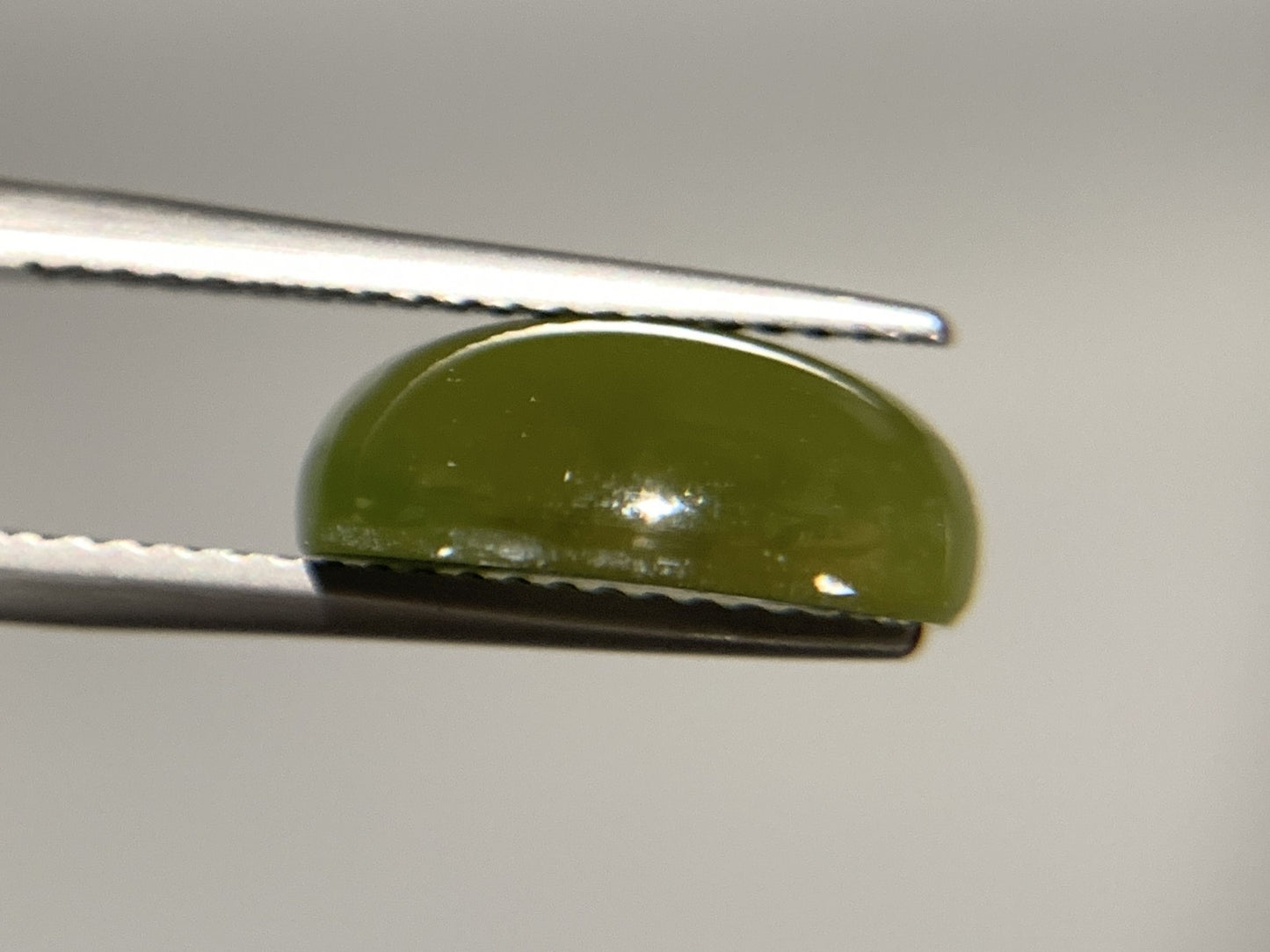 ネフライトキャッツアイ 5.449ct  宝石ソーティング付き  12.5㎜×10.1㎜×5.0㎜  天然 ルース（ 裸石 ） 4781Y