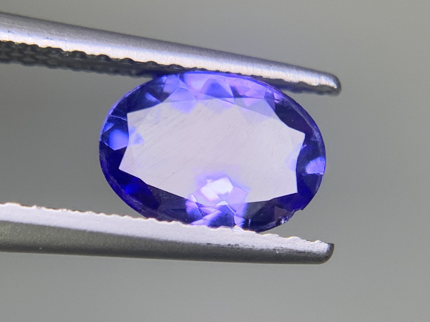 タンザナイト　1.144ct　宝石ソーティング付き　縦7.9㎜×横6.1㎜×高さ3.3㎜　 ルース（ 裸石 ）　 1726Y