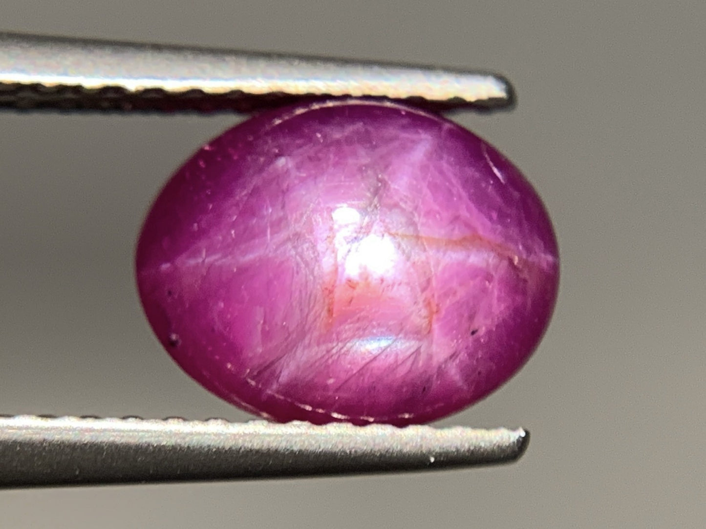 スタールビー 天然 3.156ct 宝石ソーティング付き 8.8㎜×7.0㎜×4.4㎜ ルース（ 裸石 ） 6480Y