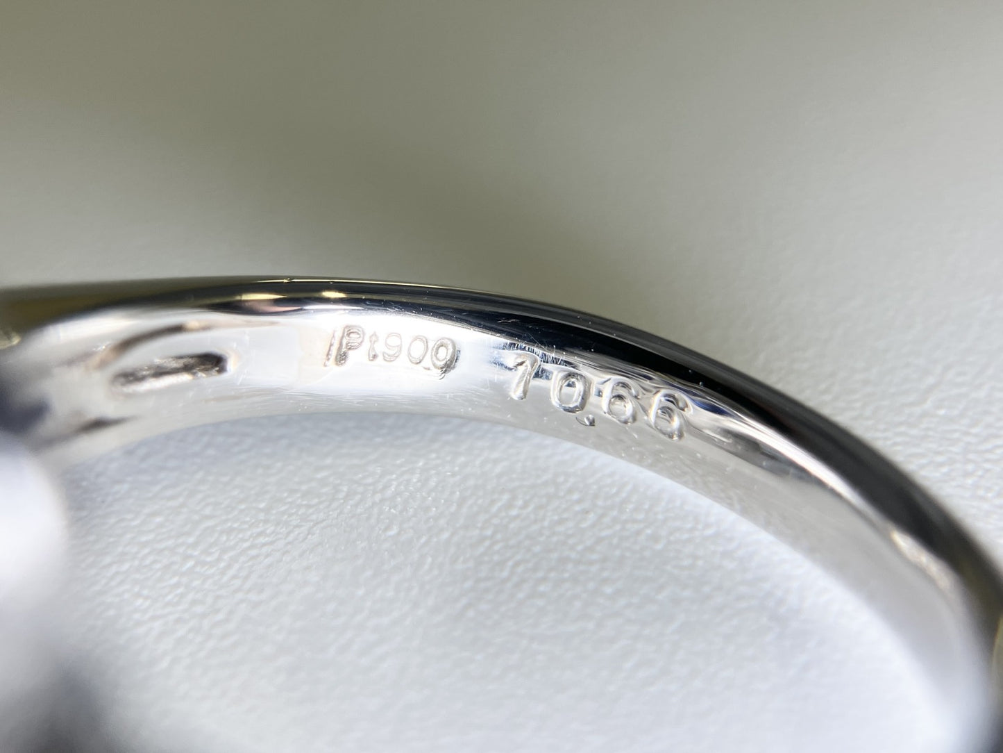 サファイア 非加熱 コンフラワーブルーマダガスカル産 S10.66ct AIGS鑑別書付き  リング（指輪） D1.35ct PT900 17.0g 2950S