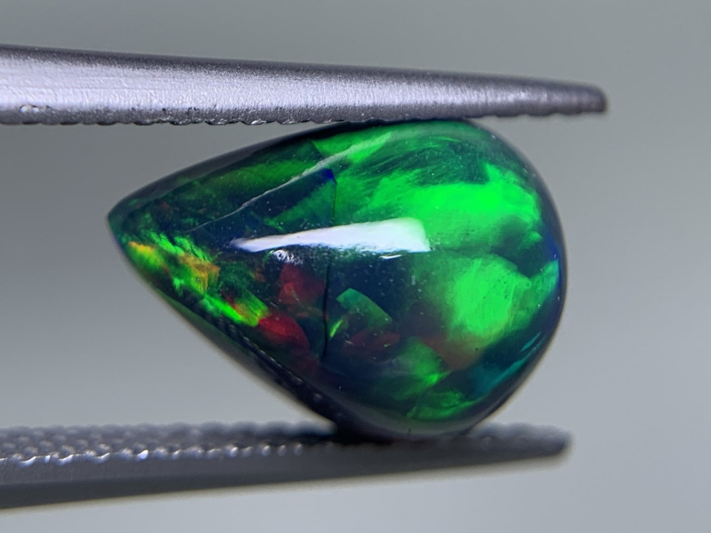 ブラックオパール (黒色化) 2.323ct 宝石ソーティング付き 11.1㎜×8.0㎜×5.7㎜ ルース（ 裸石 ） 3407Y