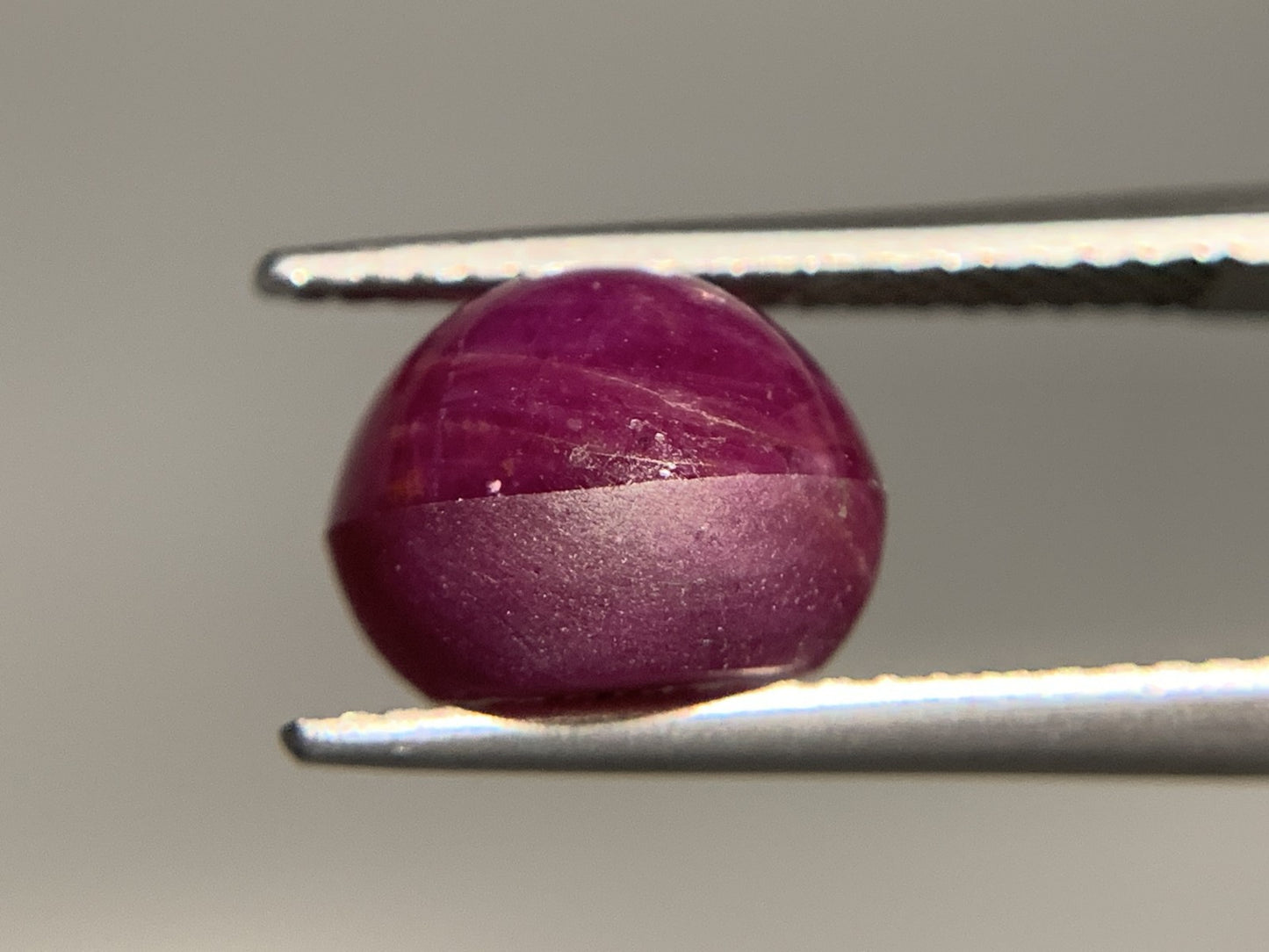 スタールビー 天然 6.085ct 宝石ソーティング付き 9.5㎜×8.1㎜×7.3㎜ ルース（ 裸石 ） 6546Y