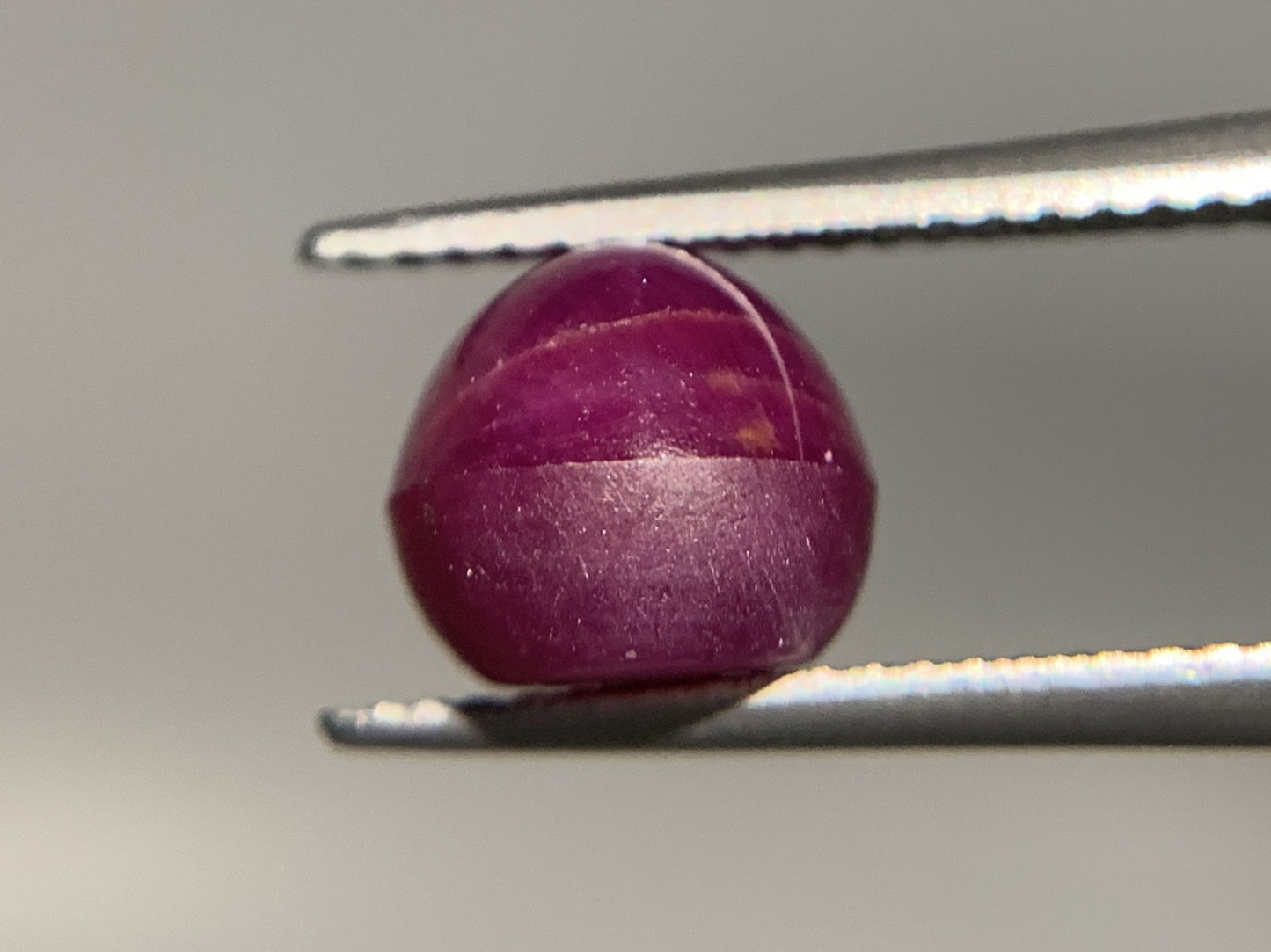 スタールビー 天然 6.085ct 宝石ソーティング付き 9.5㎜×8.1㎜×7.3㎜ ルース（ 裸石 ） 6546Y