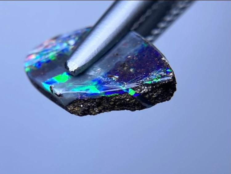 ボルダーオパール 1.773ct 宝石ソーティング付き 　縦11.7㎜×横7.8㎜×高さ2.6㎜ 1462S