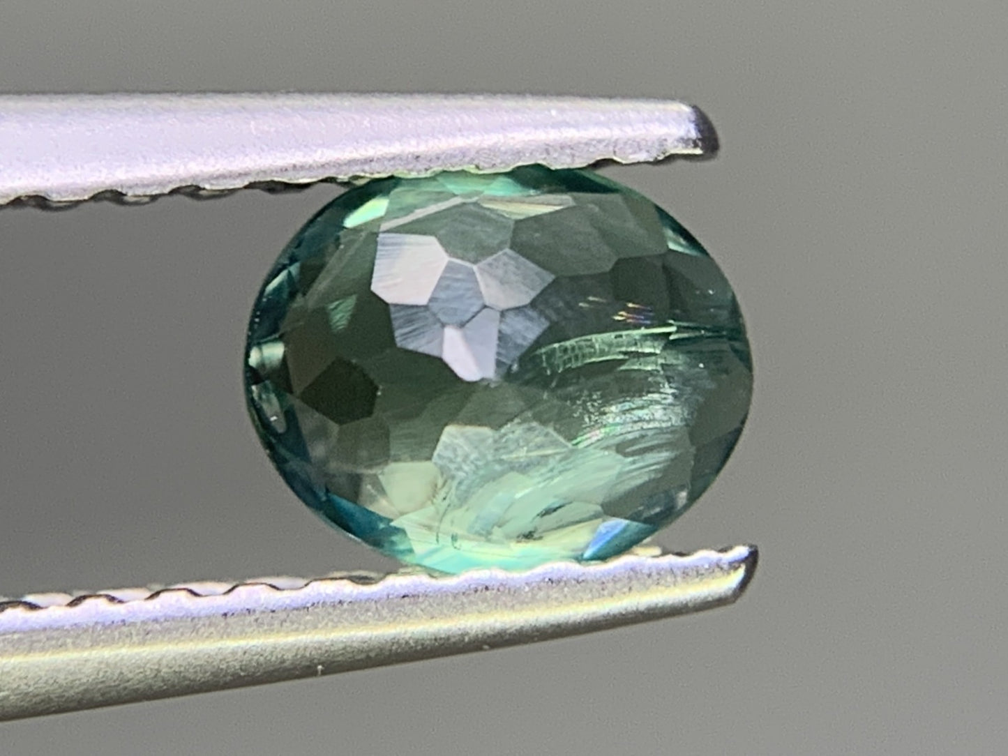 クリソベリル　0.572ct　宝石ソーティング付き　5.71㎜×4.70㎜×2.49㎜　 ルース（ 裸石 ）　 1639Y
