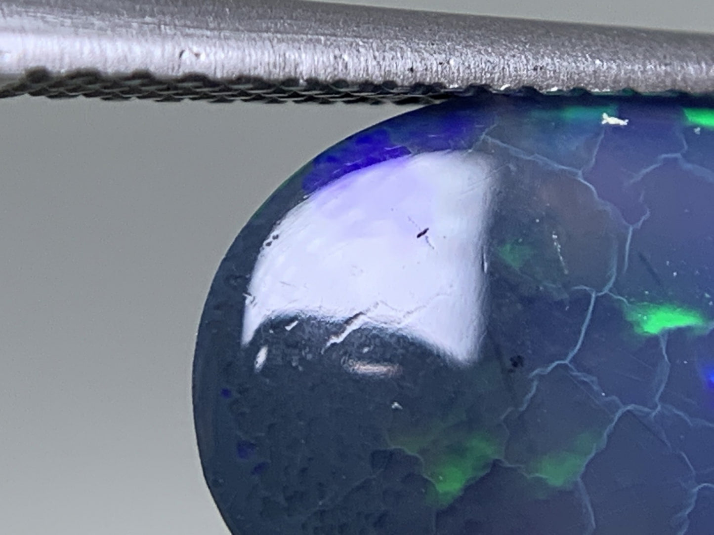 ブラックオパール 天然 4.102ct 宝石ソーティング付き 16.0㎜×10.4㎜×4.2㎜ ルース（ 裸石 ） 8268Y