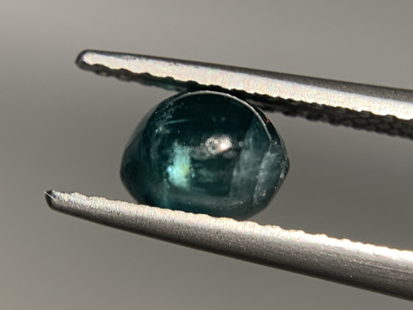 トルマリンキャッツアイ 1.886ct 宝石ソーティング付き  7.7㎜×5.8㎜×4.8㎜  ルース（ 裸石 ） 3330Y