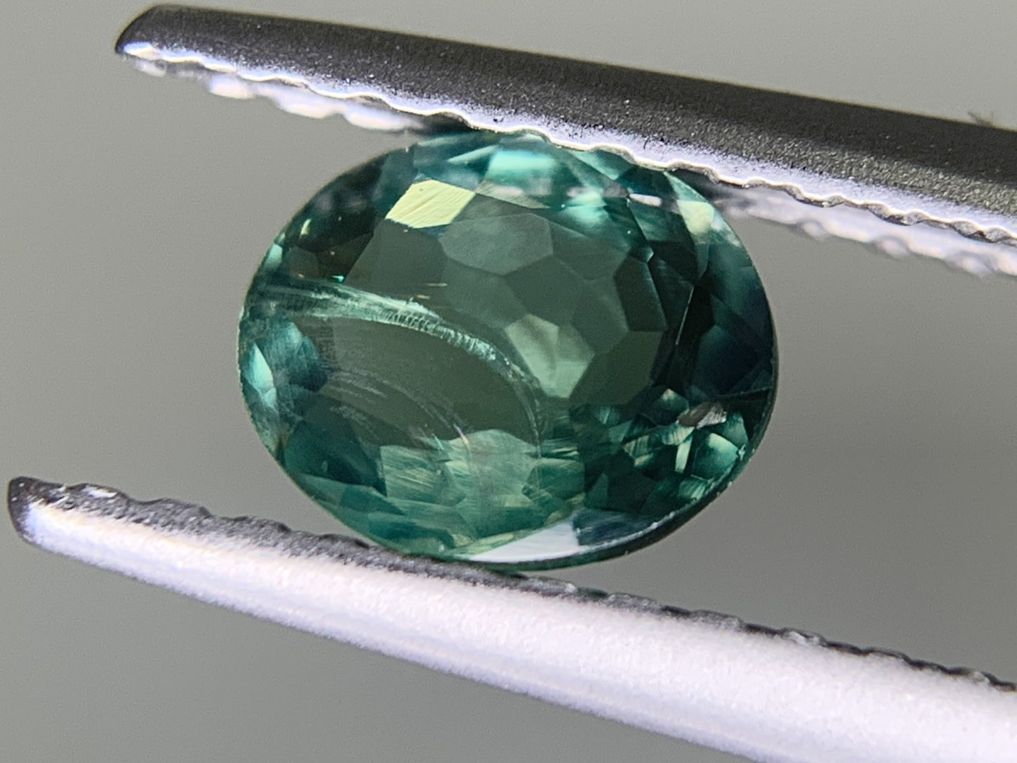 クリソベリル　0.572ct　宝石ソーティング付き　5.71㎜×4.70㎜×2.49㎜　 ルース（ 裸石 ）　 1639Y