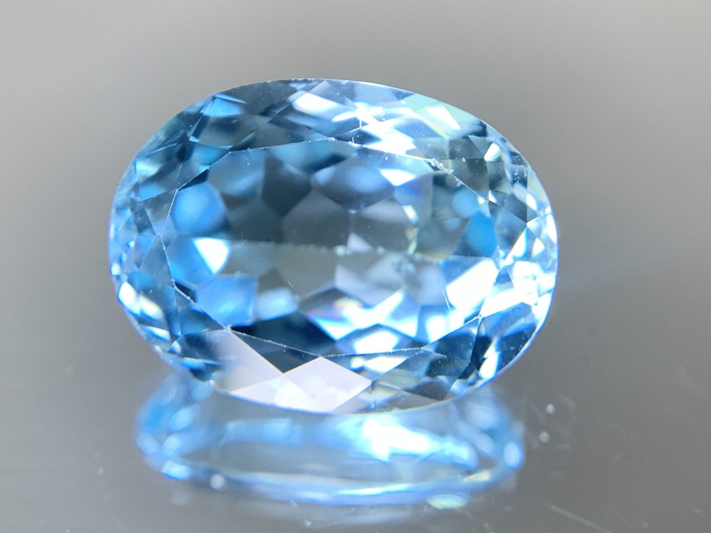 ブルートパーズ 13.773ct  宝石ソーティング付き  16.1㎜×12.0㎜×8.4㎜  ルース（ 裸石 ） 4143Y