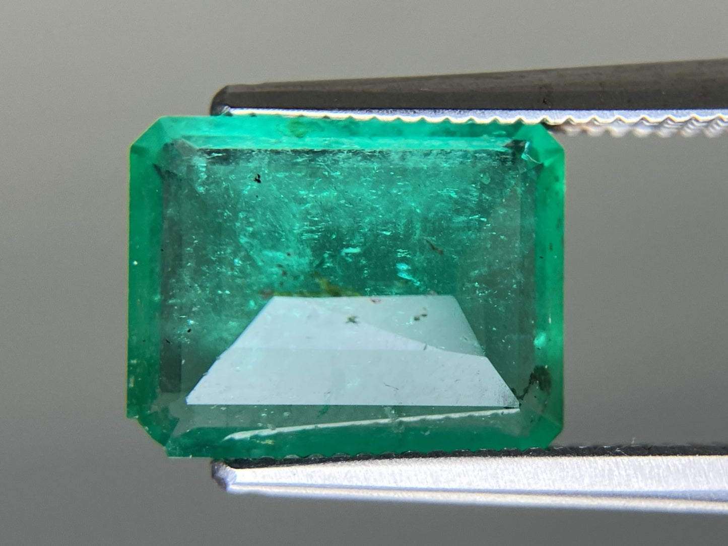 エメラルド 天然 3.096ct 中央宝石ソーティング付き 10.89㎜×8.61㎜×4.21㎜ ルース（ 裸石 ） 6093YY