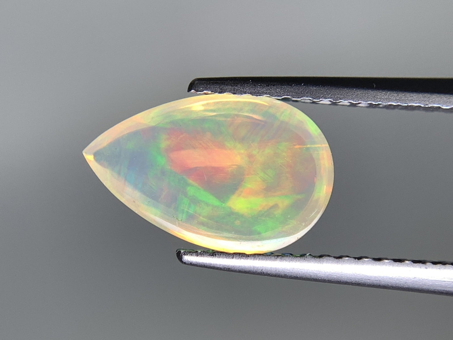 オパール 1.275ct  宝石ソーティング付き  11.1㎜×6.9㎜×3.7㎜  天然 ルース（ 裸石 ） 4540Y