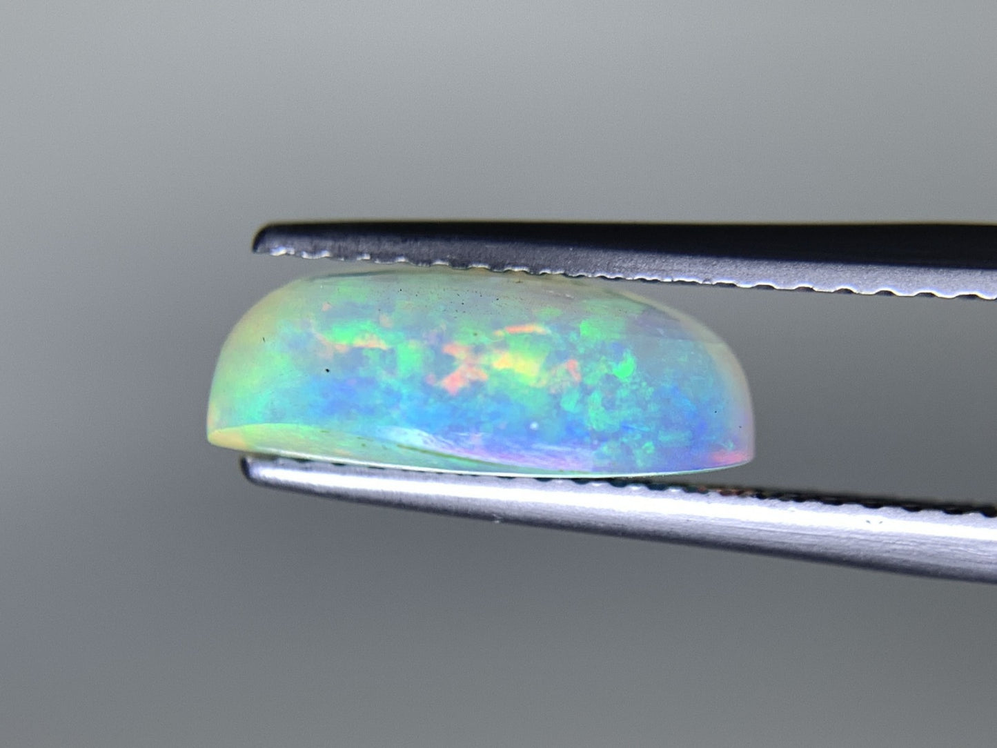 オパール 2.590ct 宝石ソーティング付き 12.2㎜×7.9㎜×4.5㎜ 天然 ルース（ 裸石 ） 4417Y