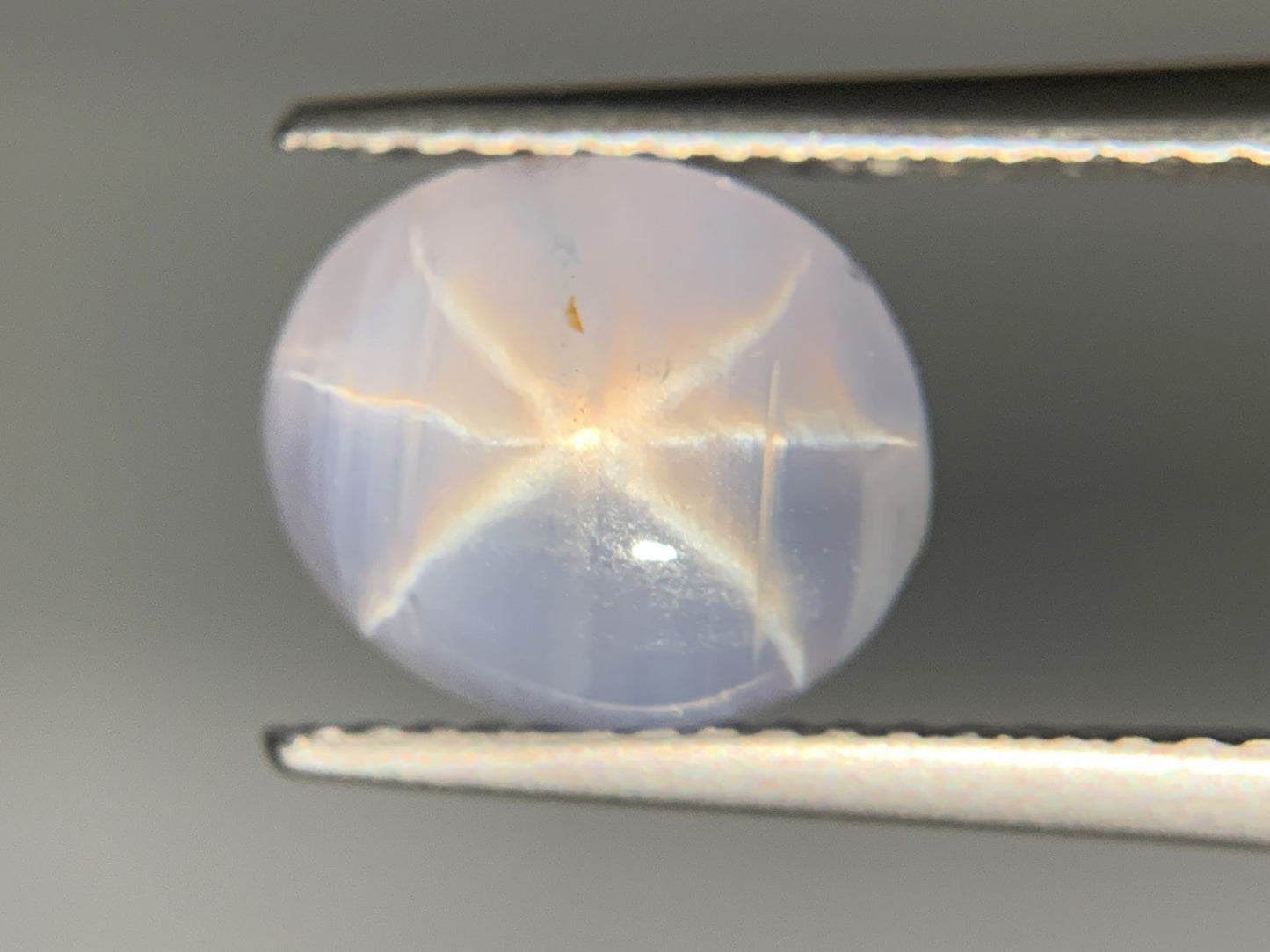 スターサファイア　4.697ct　宝石ソーティング付き　9.5㎜×8.0㎜×5.9㎜　 ルース（ 裸石 ）　 1741Y