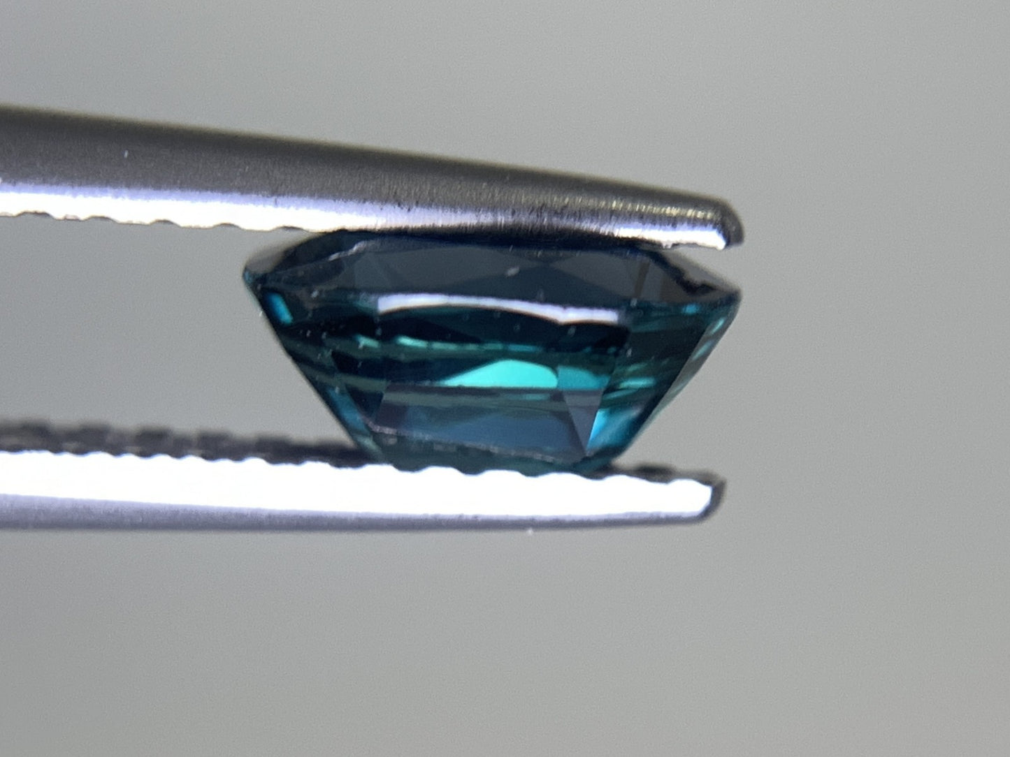 サファイア 1.165ct 宝石ソーティング付き  6.9㎜×5.3㎜×3.4㎜ ルース（ 裸石 ） 2190Y