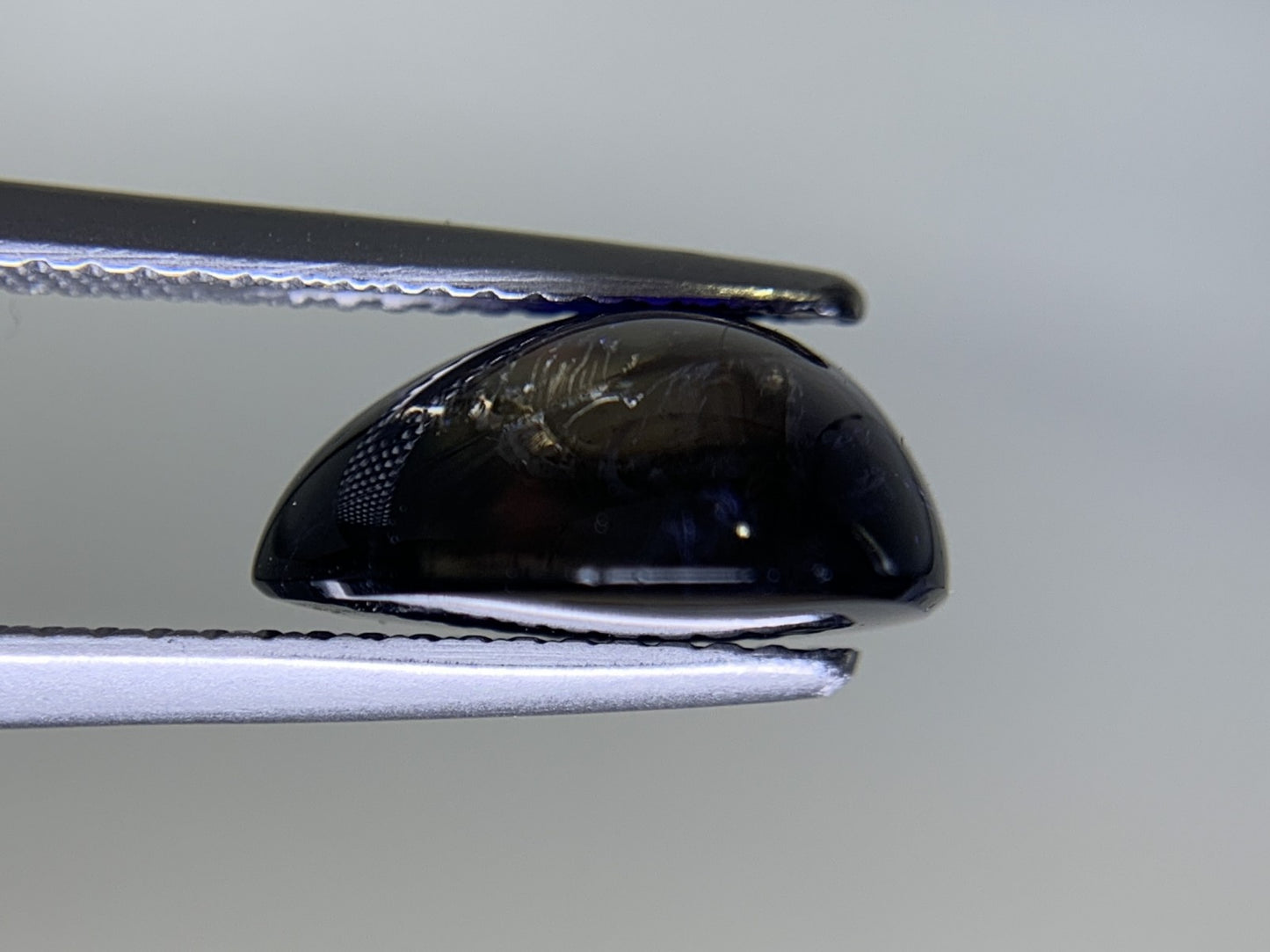 アイオライト 6.265ct  宝石ソーティング付き  13.9㎜×12.0㎜×5.8㎜  ルース（ 裸石 ） 4036Y