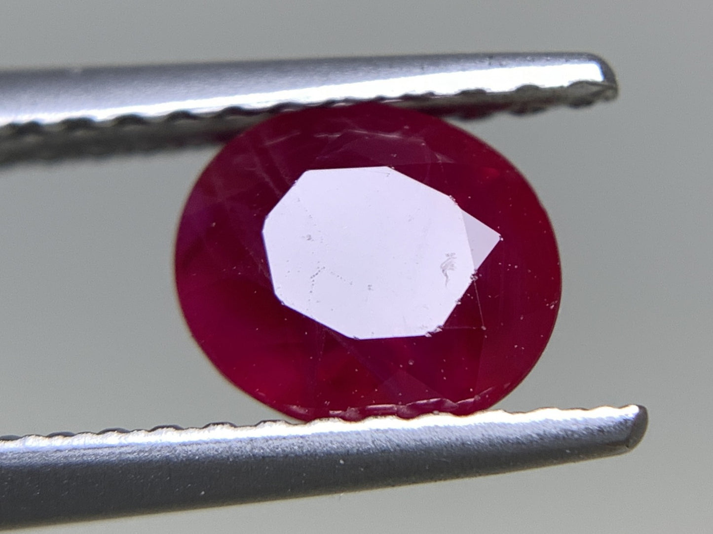ルビー  天然  1.274ct  中央宝石ソーティング付き  6.30㎜×5.55㎜×4.09㎜   ルース（ 裸石 ） 5599Y