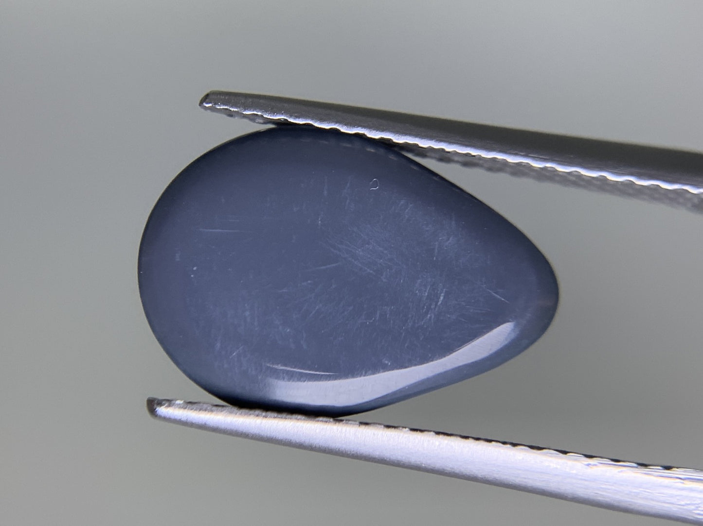 ブラックオパール 天然 2.258ct 中央宝石ソーティング付き 13.8㎜×9.8㎜×2.8㎜ ルース（ 裸石 ） 8190Y