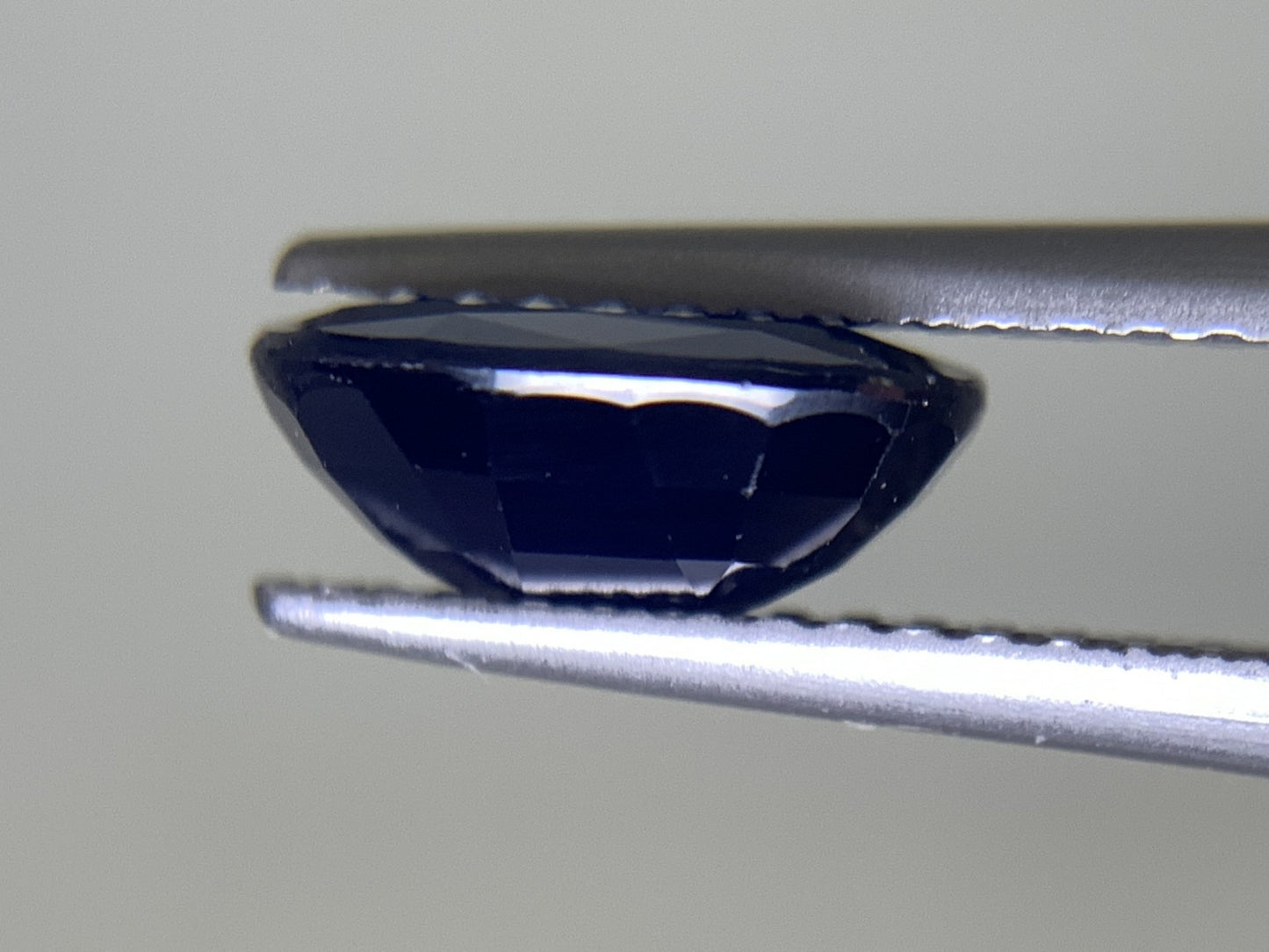 サファイア 2.089ct 宝石ソーティング付き  9.0㎜×6.5㎜×3.7㎜ ルース（ 裸石 ） 2306Y