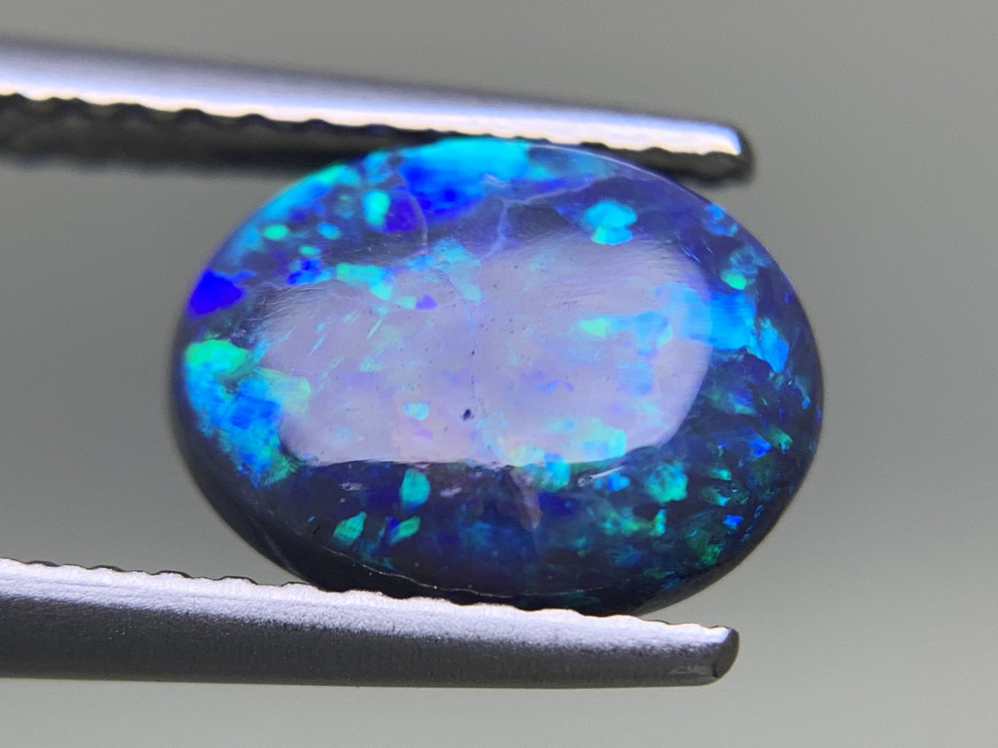 ブラックオパール 天然 1.622ct ※カン有り 中央宝石ソーティング付き 9.0㎜×7.0㎜×4.3㎜ ルース（ 裸石 ） 8198Y