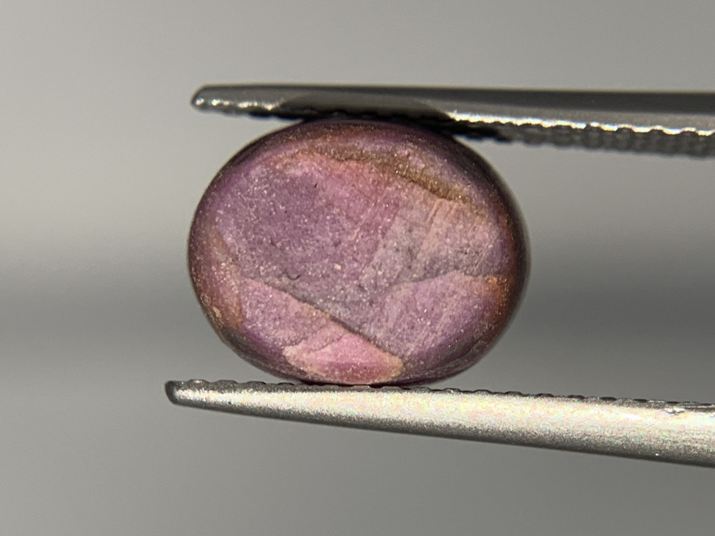 スタールビー　5.810ct　宝石ソーティング付き　10.0㎜×8.0㎜×6.4㎜　 ルース（ 裸石 ）　 1720Y