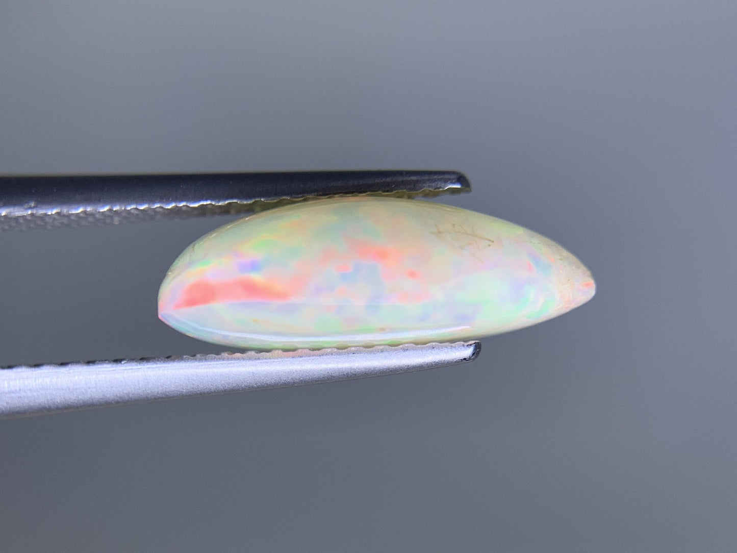 オパール 2.889ct 宝石ソーティング付き  14.1㎜×9.7㎜×4.9㎜  ルース（ 裸石 ） 3371Y