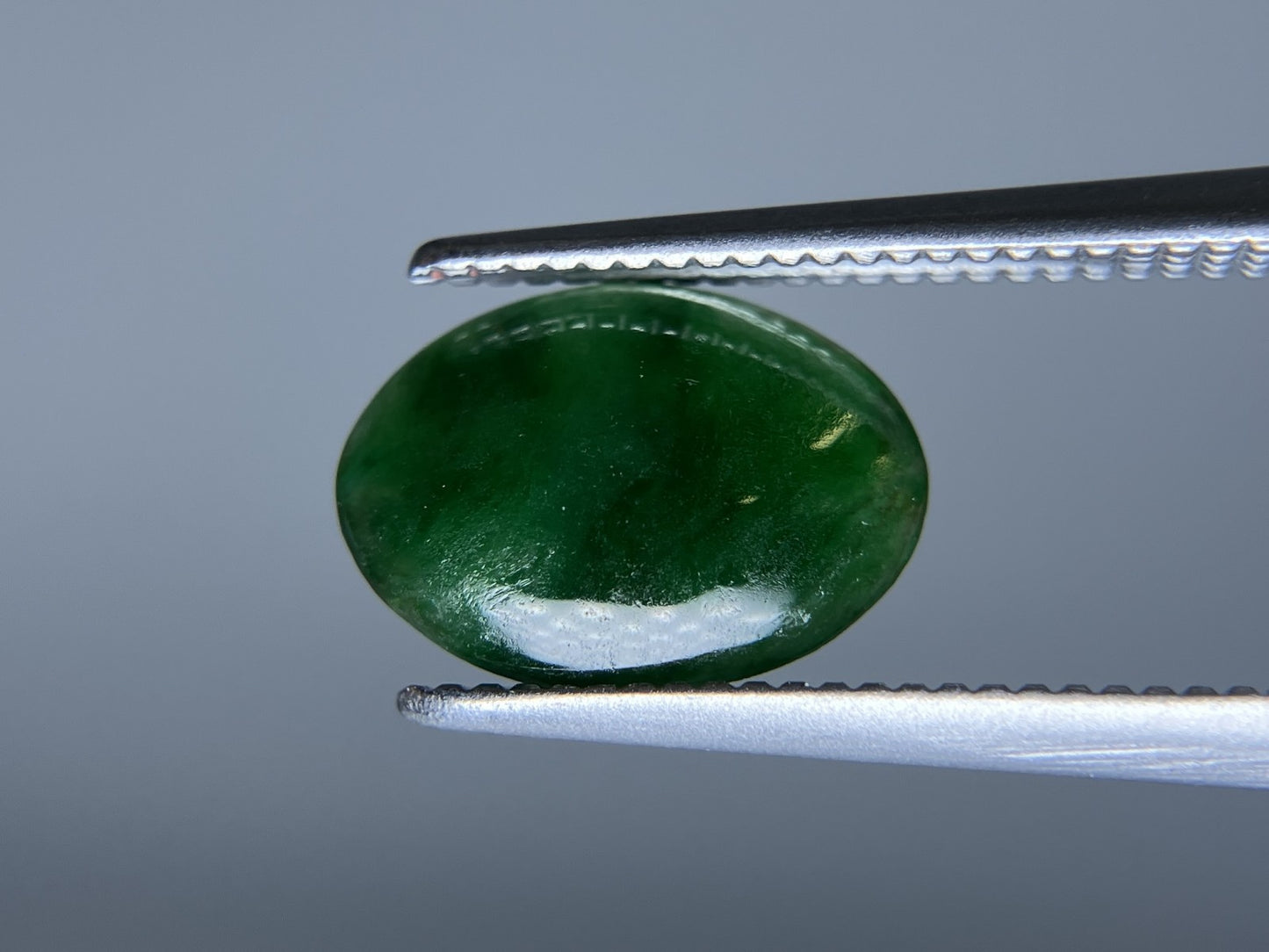 ヒスイ 1.185ct　天然　 宝石ソーティング付き 9.4㎜×6.7㎜×1.9㎜ ルース（ 裸石 ） 3988S