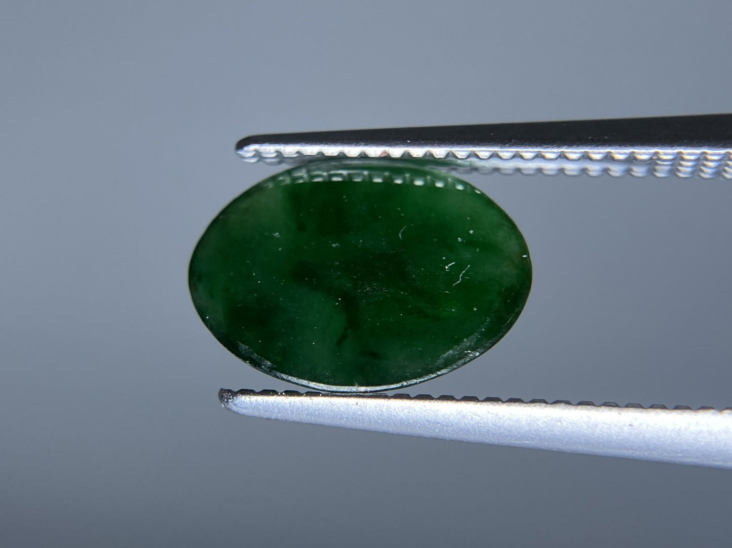 ヒスイ 1.185ct　天然　 宝石ソーティング付き 9.4㎜×6.7㎜×1.9㎜ ルース（ 裸石 ） 3988S