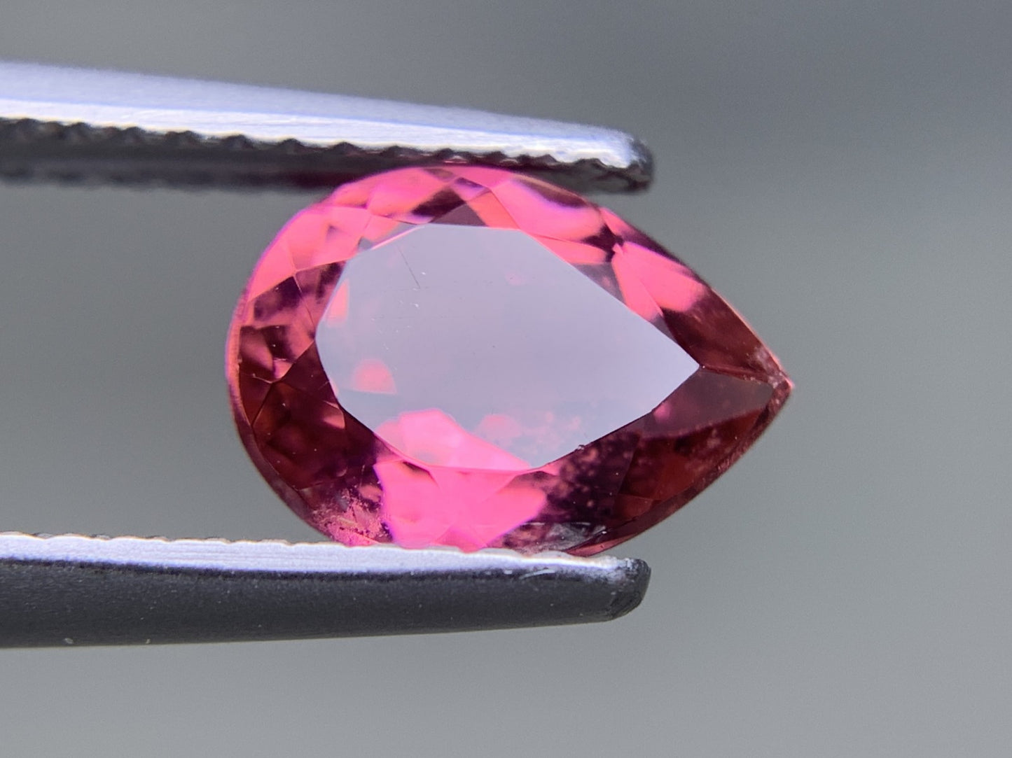 ピンクトルマリン 1.519ct 宝石ソーティング付き 9.0㎜×6.8㎜×4.0㎜ ルース（ 裸石 ） 4086Y