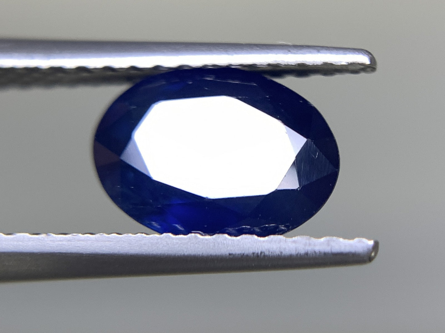 サファイア 1.747ct 宝石ソーティング付き  8.1㎜×6.1㎜×3.7㎜ ルース（ 裸石 ） 2308Y