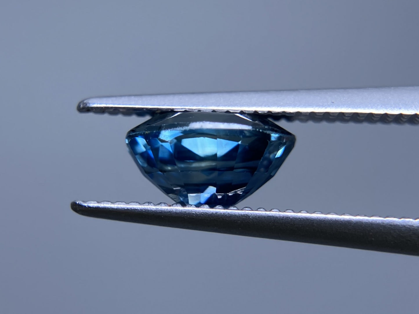 サファイア 1.63ct GIA鑑別書付き 非加熱 エチオピア産 7.48㎜×5.73㎜×4.27㎜ ルース（ 裸石 ） 3675S