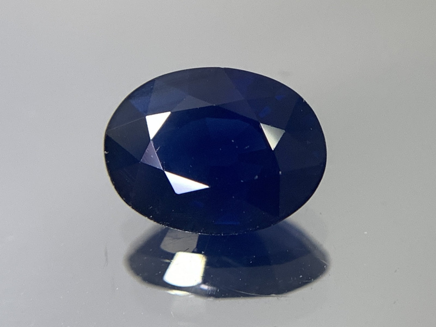 サファイア 1.395ct 宝石ソーティング付き  7.9㎜×6.1㎜×3.4㎜ ルース（ 裸石 ） 2309Y