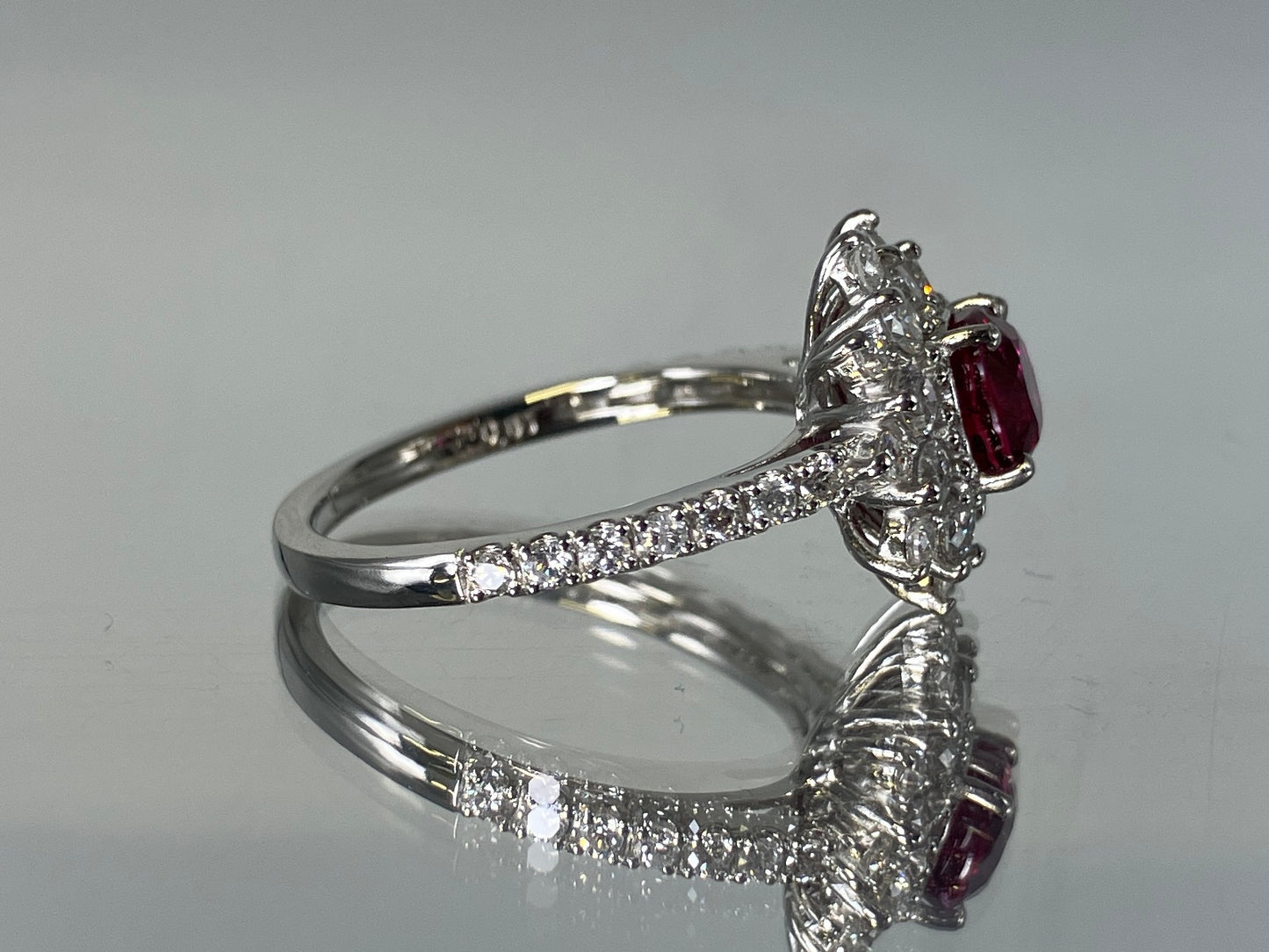 ルビー 1.03ct Pigeon blood AIGS鑑別書 D0.81ct PT900 5.7g 指輪 （JP14号） サイズ直し無料 7156K