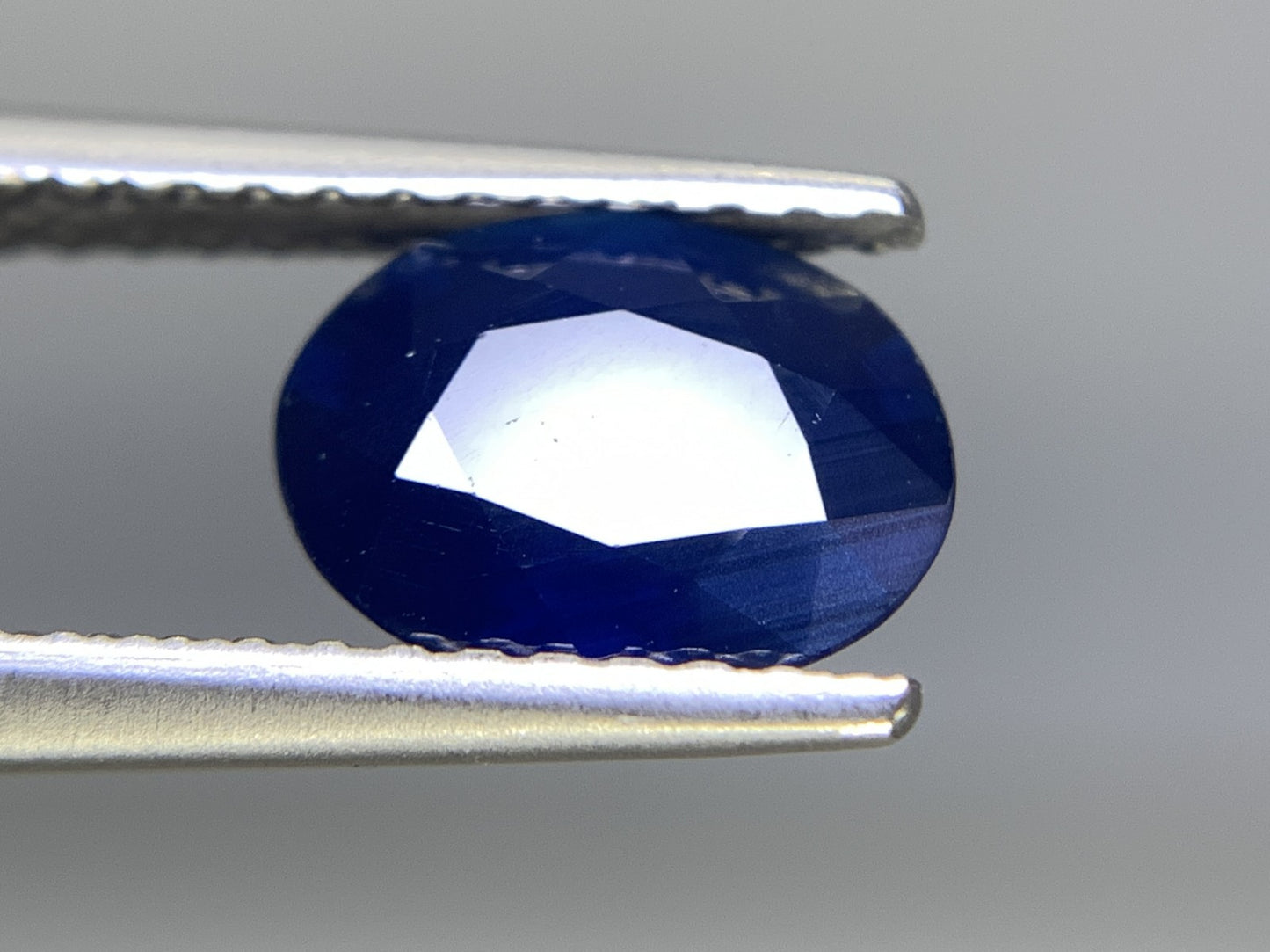 サファイア 1.395ct 宝石ソーティング付き  7.9㎜×6.1㎜×3.4㎜ ルース（ 裸石 ） 2309Y