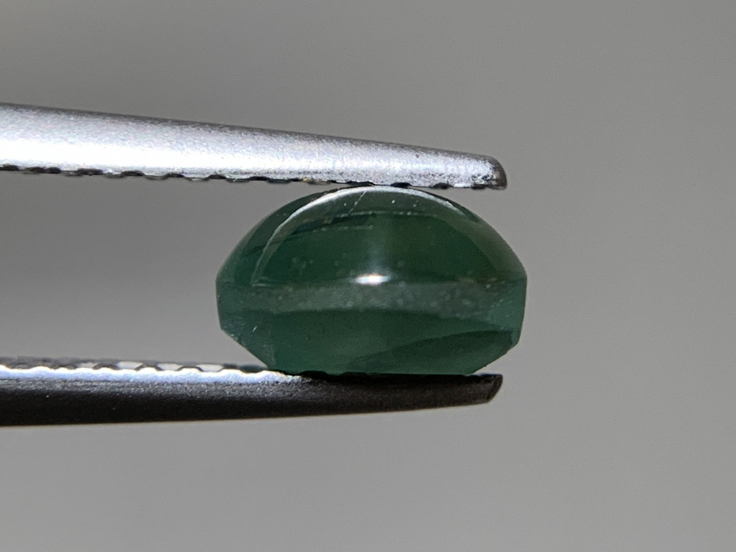 アレキサンドライトキャッツアイ 天然 1.280ct 中央宝石ソーティング付き 6.4㎜×5.3㎜×3.8㎜ ルース（ 裸石 ） 6456Y