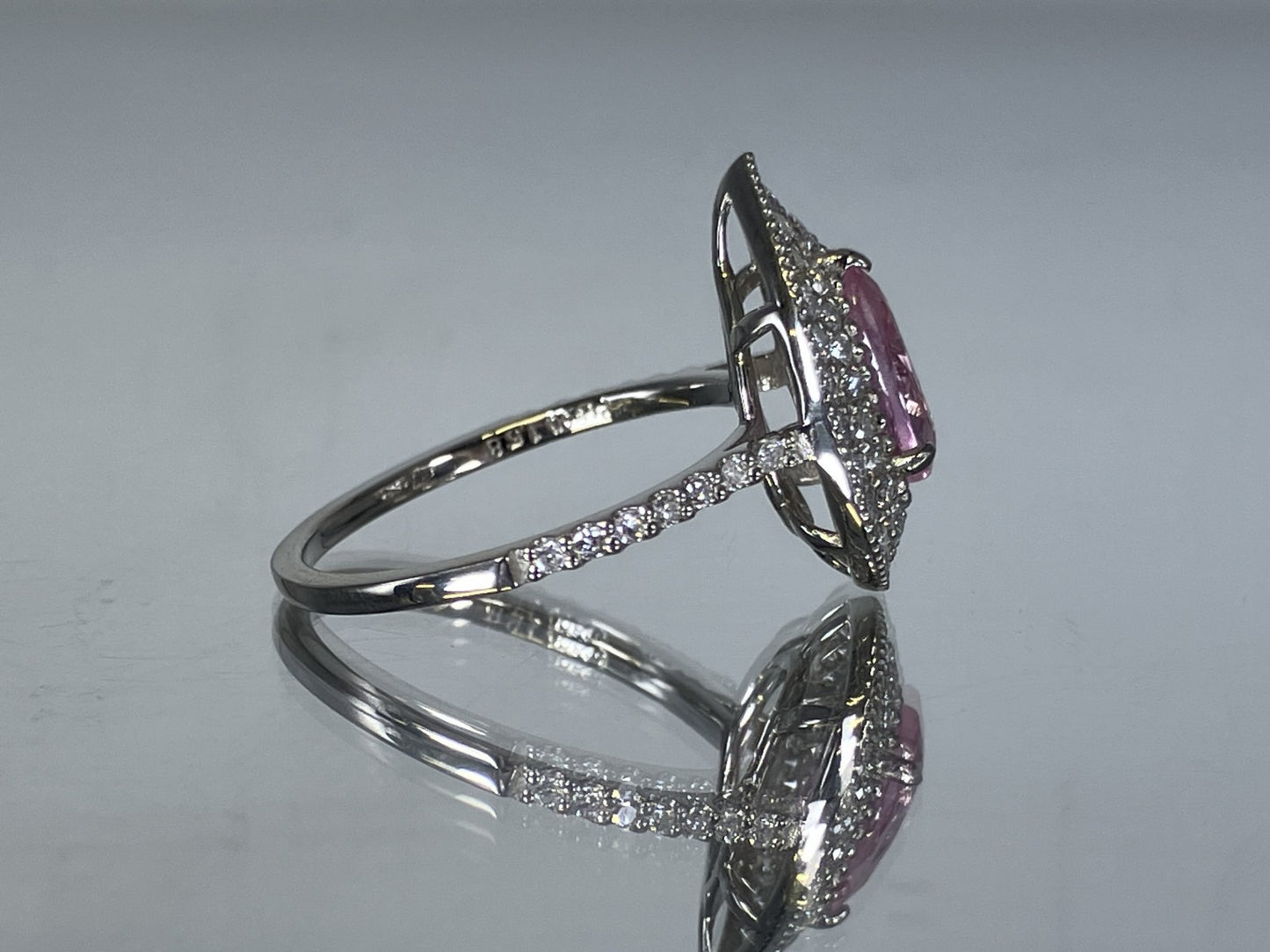 サファイア 1.58ct パパラチャ Padparadscha 非加熱 No heat AIGS鑑別書 D0.42ct PT900 4.3g 指輪 （JP15号） サイズ直し無料 8580K