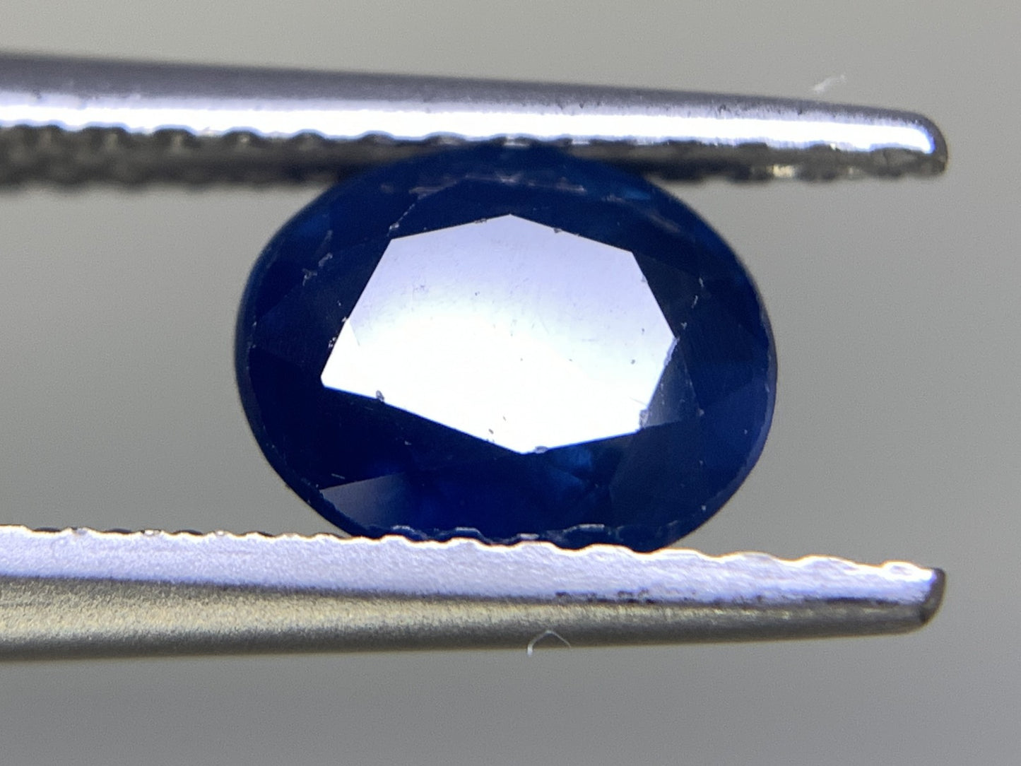 サファイア 1.345ct 宝石ソーティング付き  6.7㎜×5.8㎜×3.5㎜ ルース（ 裸石 ） 2310Y