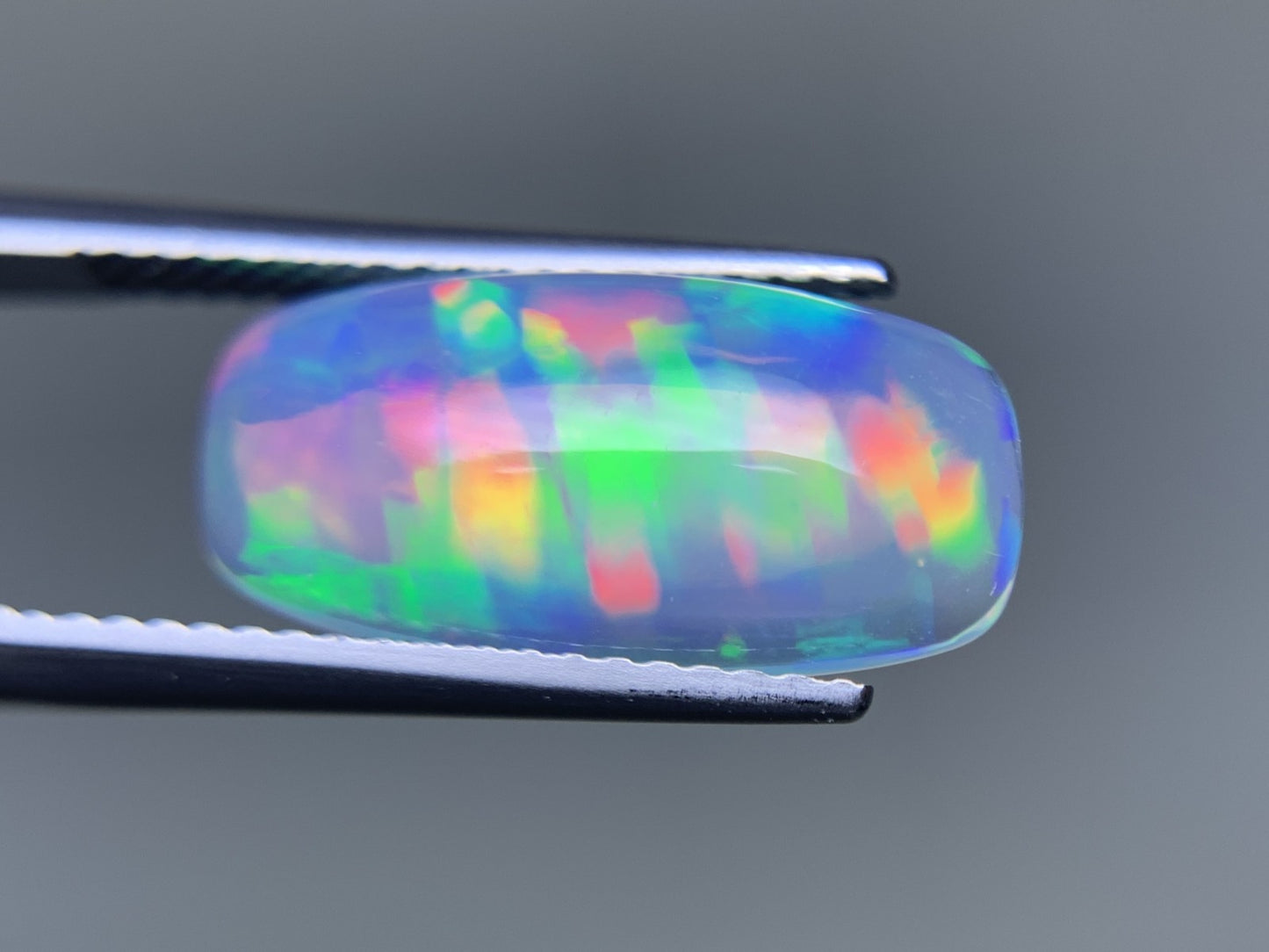 オパール 3.053ct 宝石ソーティング付き  16.3㎜×8.2㎜×4.2㎜  ルース（ 裸石 ） 3335Y