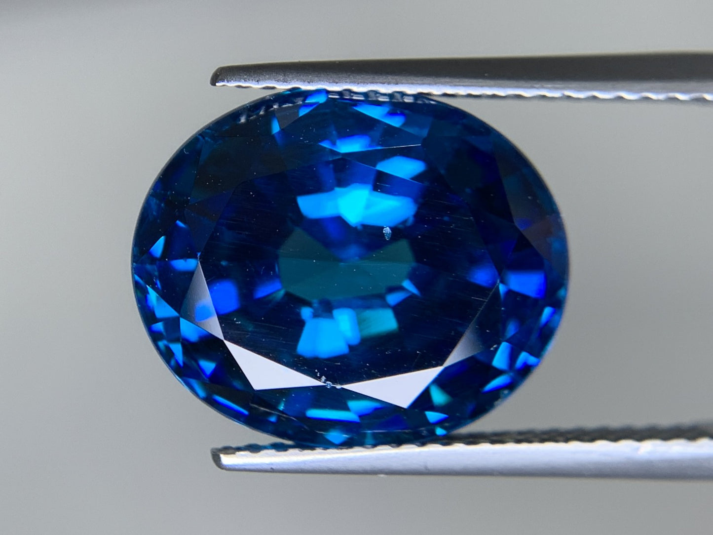 キュービックジルコニア 15.754ct 宝石ソーティング付き 14.7㎜×12.2㎜×7.2㎜ 人造 ルース（ 裸石 ） 6662Y