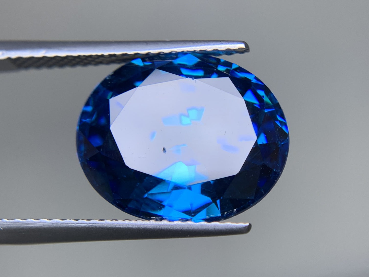 キュービックジルコニア 15.754ct 宝石ソーティング付き 14.7㎜×12.2㎜×7.2㎜ 人造 ルース（ 裸石 ） 6662Y