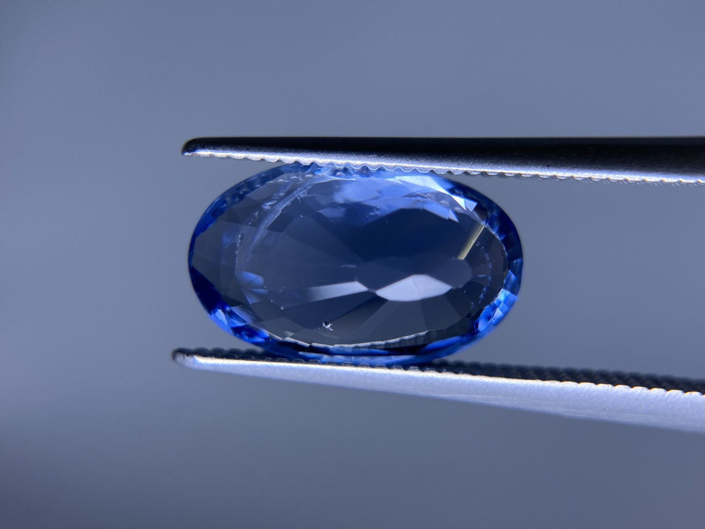 サファイア 4.02ct GIA鑑別書付き 非加熱 スリランカ産 12.26㎜×7.66㎜×4.78㎜ ルース（ 裸石 ） 3688S