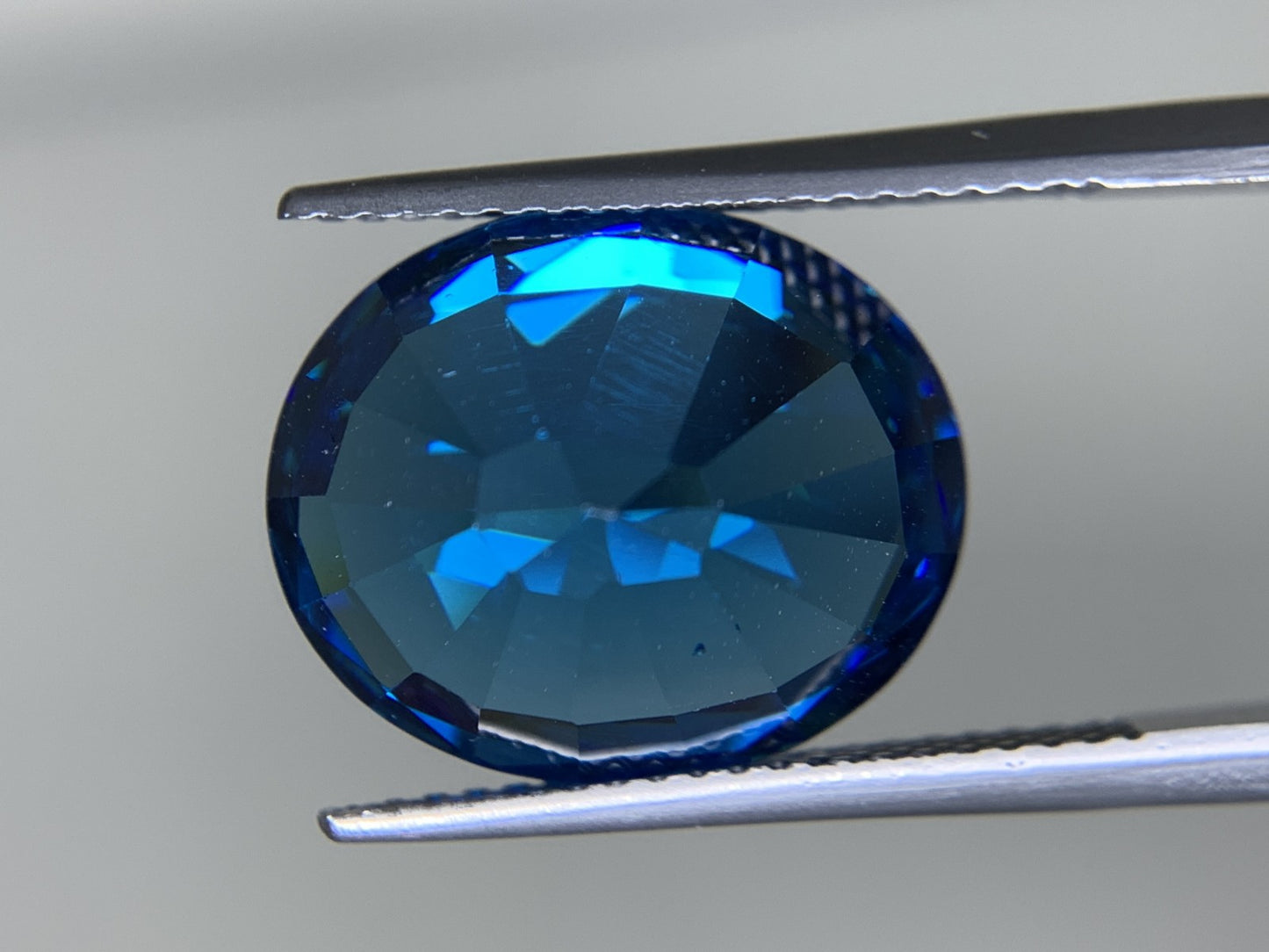キュービックジルコニア 15.754ct 宝石ソーティング付き 14.7㎜×12.2㎜×7.2㎜ 人造 ルース（ 裸石 ） 6662Y
