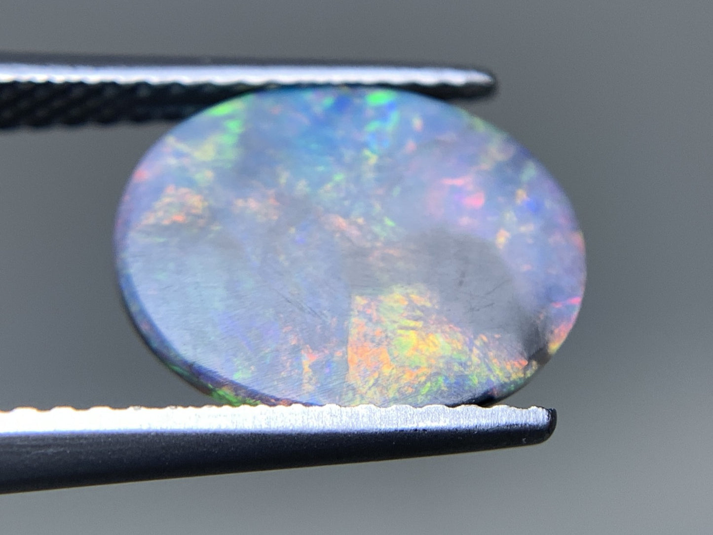 ブラックオパール  天然  1.795ct  中央宝石ソーティング付き  12.0㎜×9.8㎜×2.2㎜   ルース（ 裸石 ） 5053Y