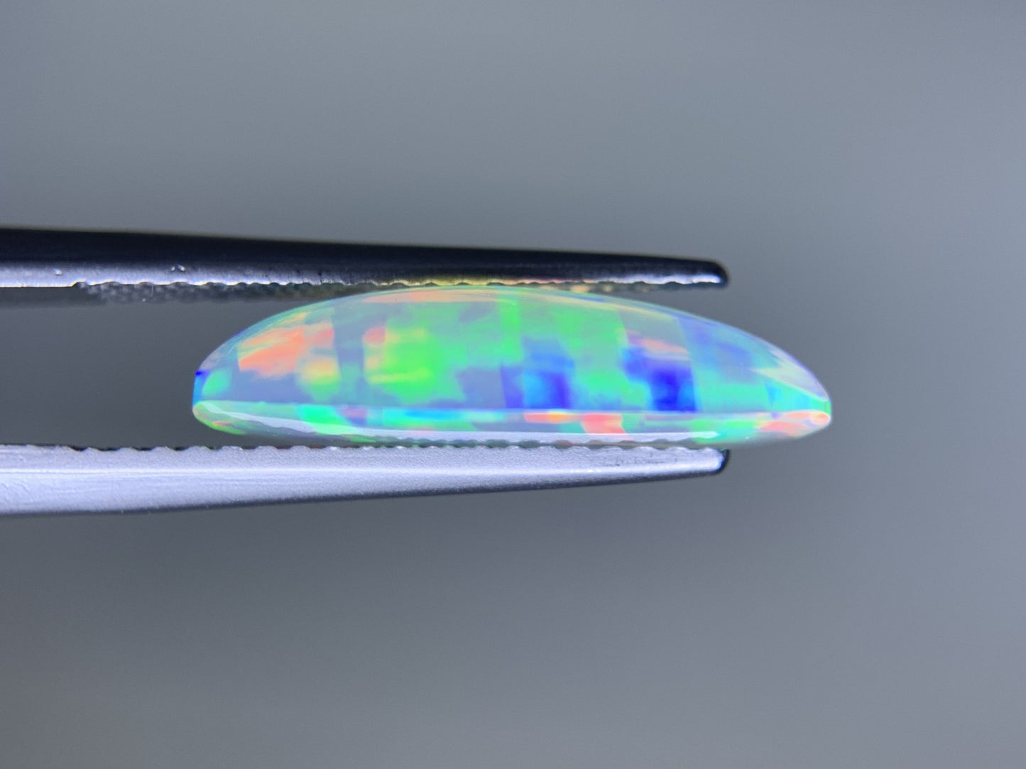 オパール 3.053ct 宝石ソーティング付き  16.3㎜×8.2㎜×4.2㎜  ルース（ 裸石 ） 3335Y
