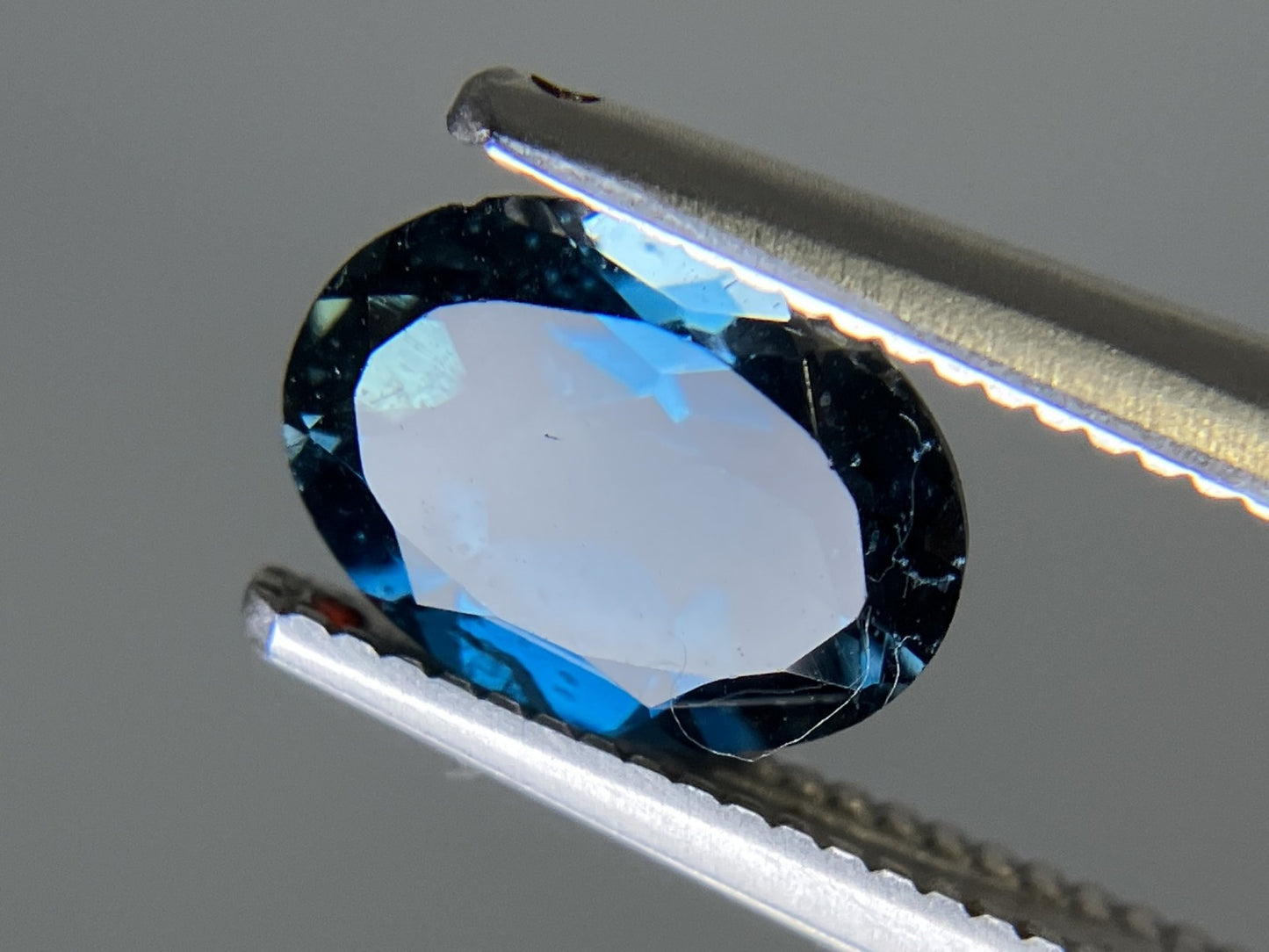 ブルートパーズ 天然  1.362ct  宝石ソーティング付き  7.8㎜×5.9㎜×3.5㎜ ルース（ 裸石 ）  6272YY