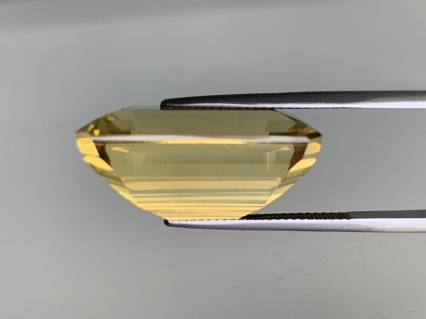 シトリン 38.029ct 宝石ソーティング付き 23.9㎜×17.1㎜×12.0㎜ ルース（ 裸石 ） 2846Y