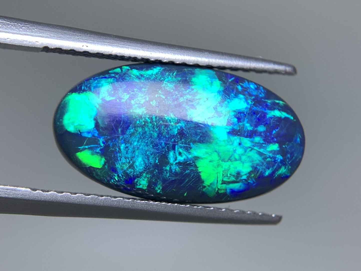 ブラックオパール (両面遊色) 天然  4.102ct  カン有り 中央宝石ソーティング付き  16.7㎜×9.1㎜×4.2㎜   ルース（ 裸石 ） 5566Y