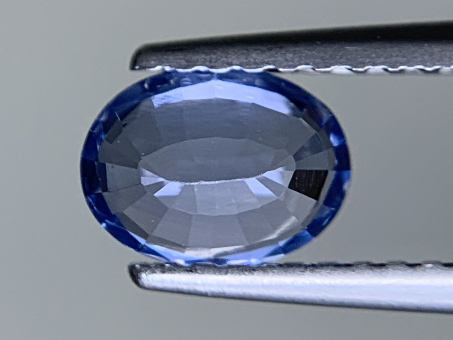 サファイア 天然 1.022ct 中央宝石ソーティング付き 6.65㎜×5.05㎜×3.47㎜ ルース（ 裸石 ） 6365Y